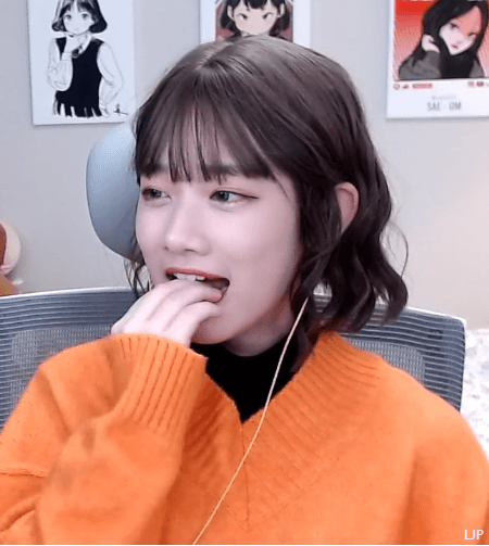 1781128556_d097704090086ef888a8.gif
