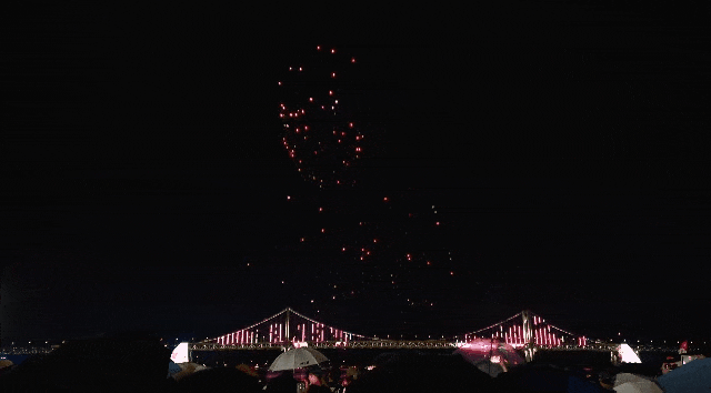 1786892212_b8fb582bc65f5bf979e9.gif