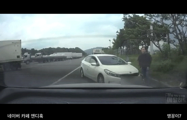 1787367308_938bc60f67cdd9de66b6.gif