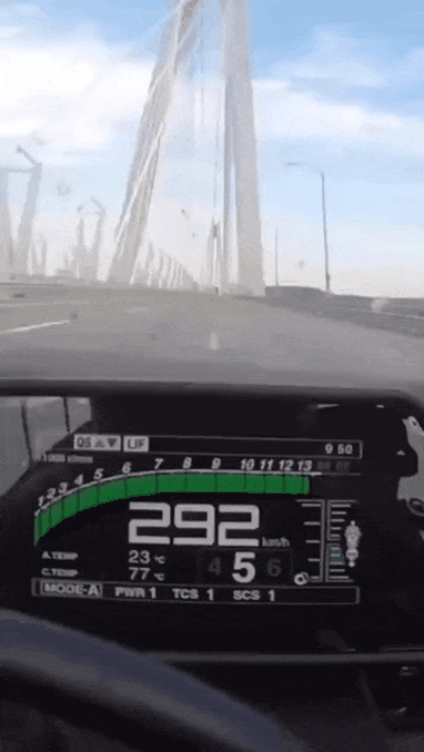 1789613638_a76bc4a2471c90cd7ff3.gif
