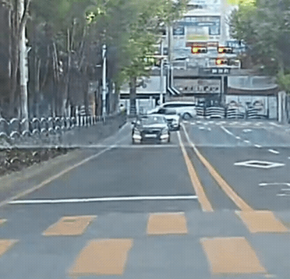 1789698985_2db70276023572dd4969.gif