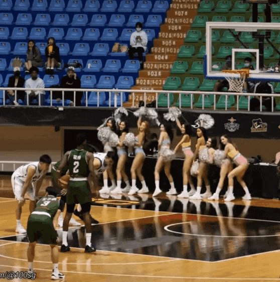 1790688530_8f8875042c04431d4a23.gif
