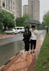 1790753439_71b22930e5bf5216f0dd.gif