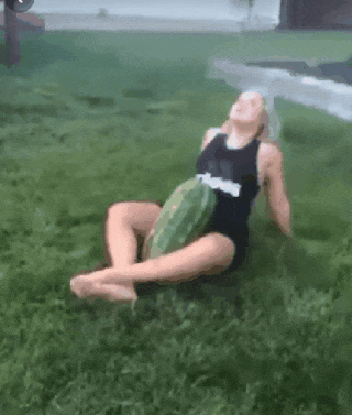 1791165197_3ace979f61b3444ae1a8.gif