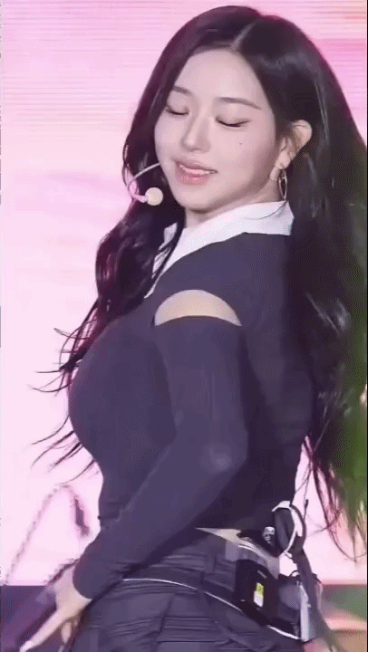 1785049330_c0cbeedf281d55aded4b.gif