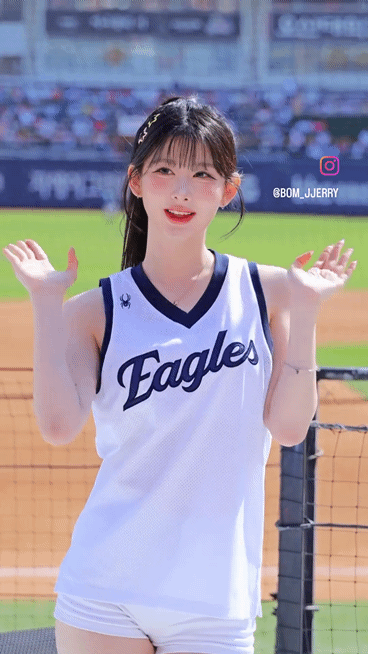 1779679512_72ab209a7483f338eae9.gif