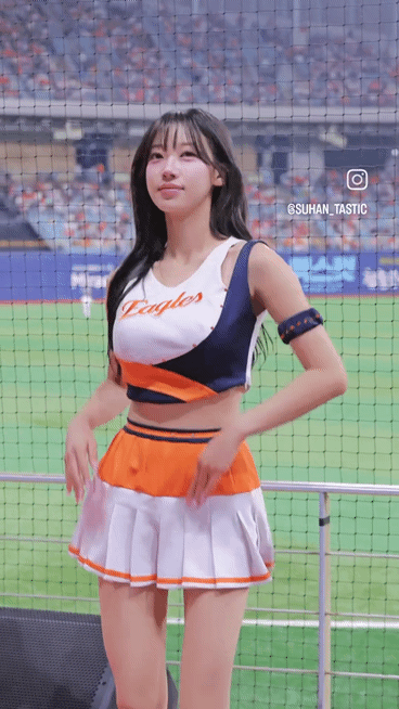 1781548035_4415742e49da1b766e87.gif