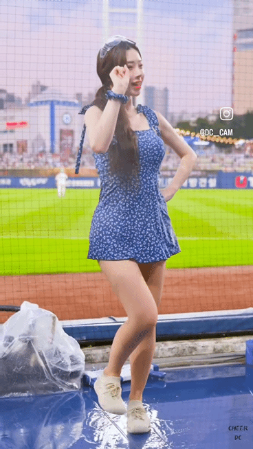 1785817176_b58ca444e657df73899b.gif