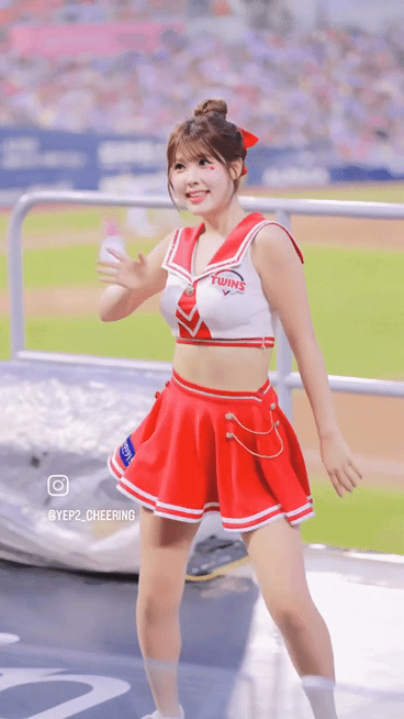 1000027621.gif 1787048166_30e8ec4269bd14b724fc.gif