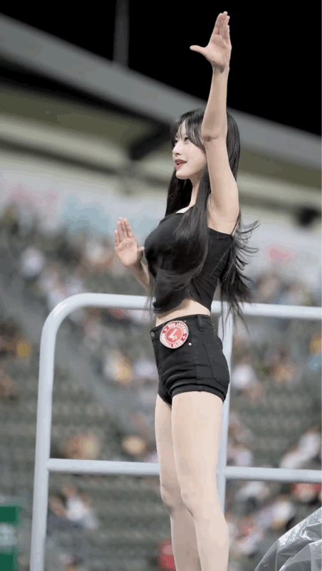 1787060078_9f0a08d481339179f938.gif