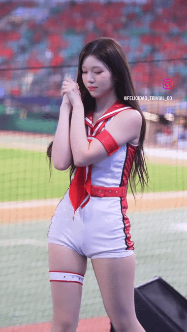 1787697599_b80855006828a9f4ebed.gif