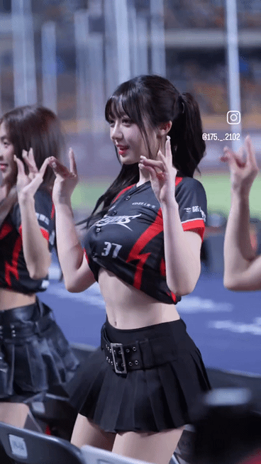1787788681_14c7fcf1dc33606c9e86.gif