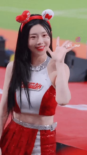 1792417579_df23a6b42c6dfaf458d5.gif